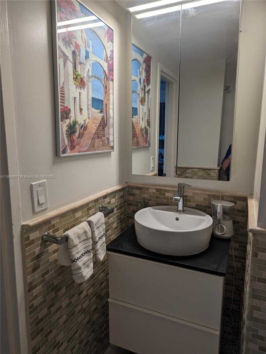 Small Image of 20 ISLAND AVE #101, Miami Beach Number 10