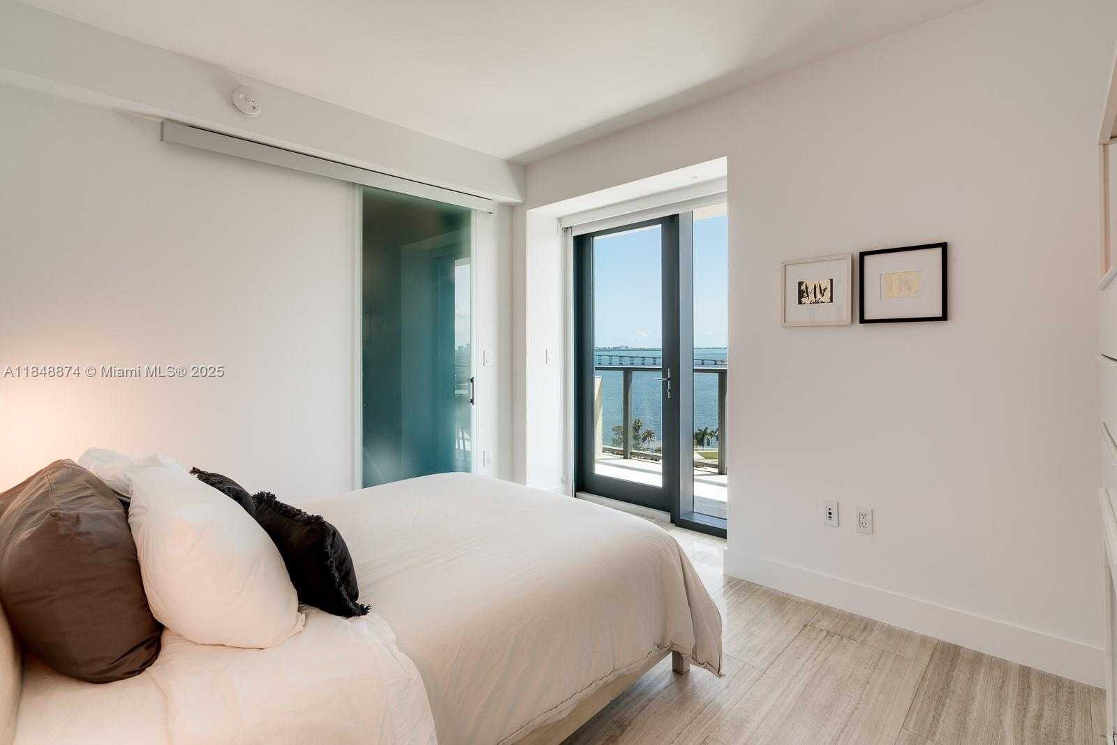 Small Image of 1451 BRICKELL AVE #1404, Miami Number 10