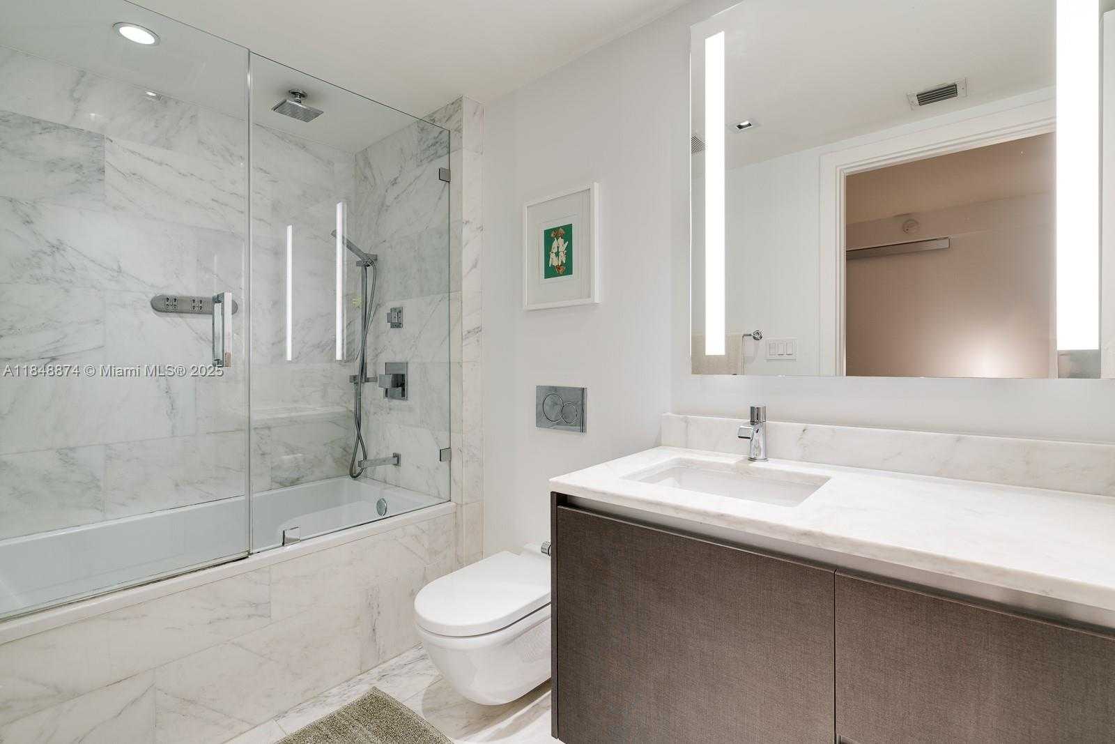 Small Image of 1451 BRICKELL AVE #1404, Miami Number 12