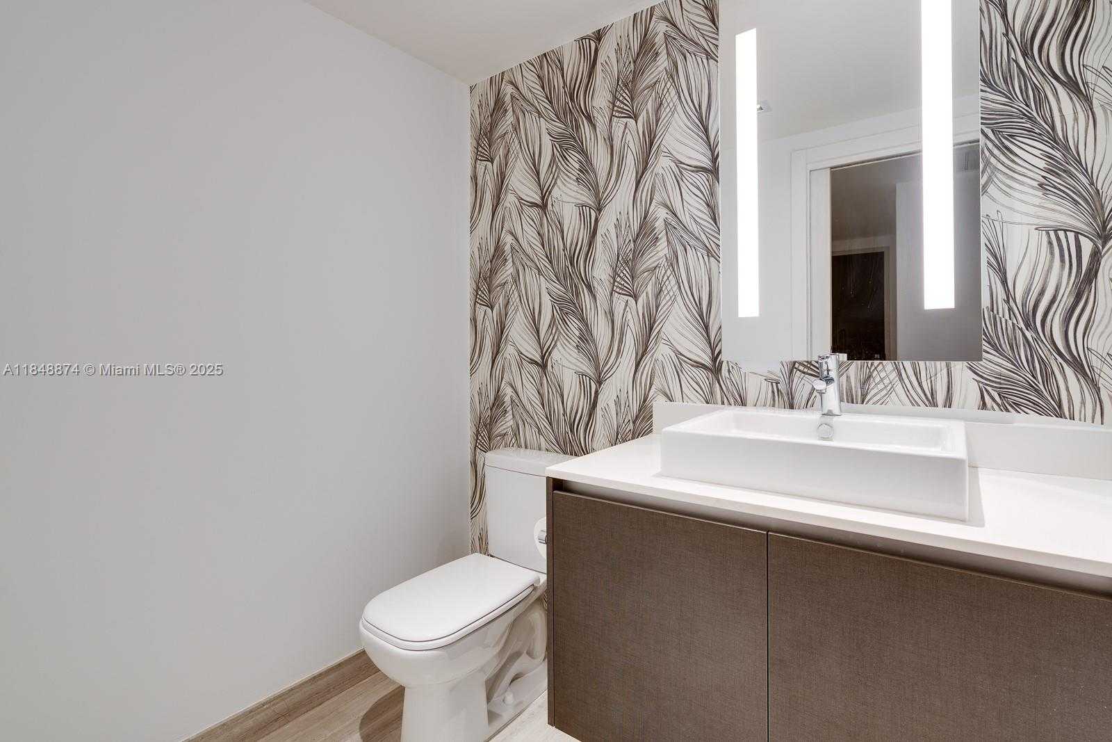 Small Image of 1451 BRICKELL AVE #1404, Miami Number 13