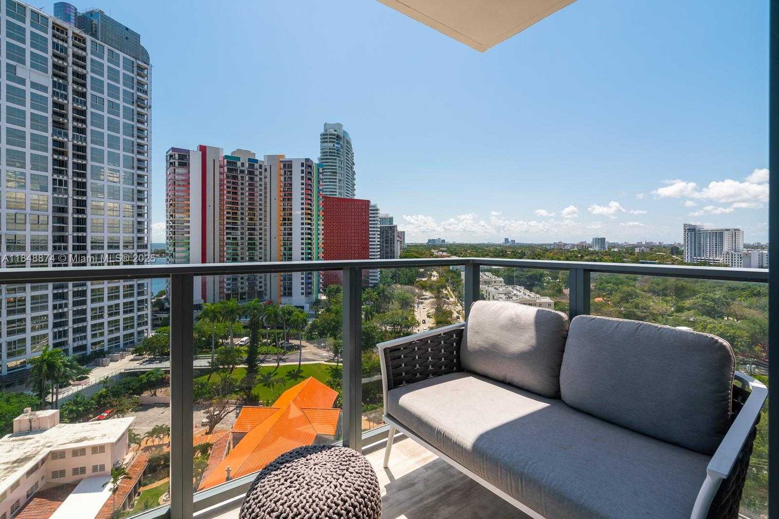 Small Image of 1451 BRICKELL AVE #1404, Miami Number 17