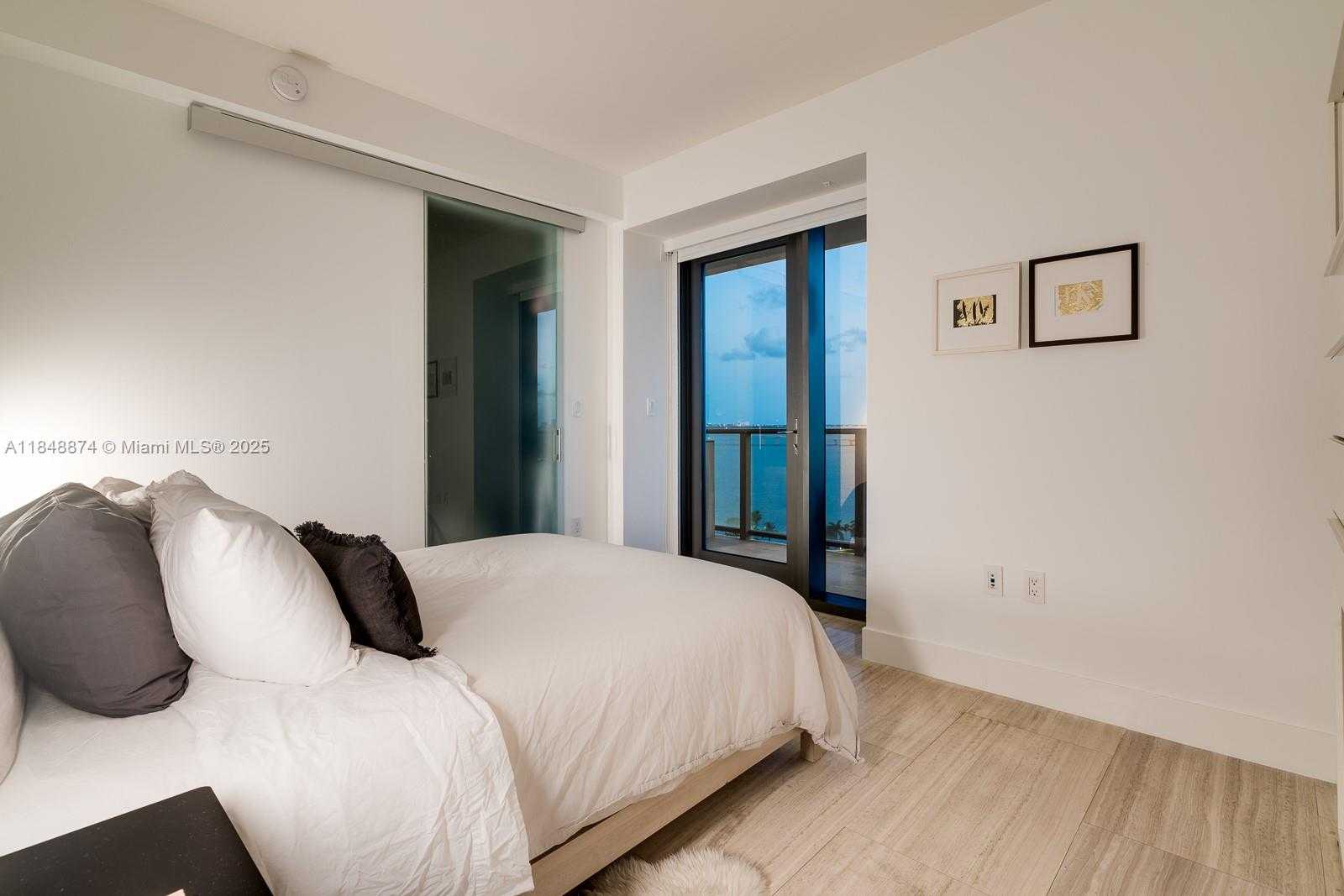 Small Image of 1451 BRICKELL AVE #1404, Miami Number 9