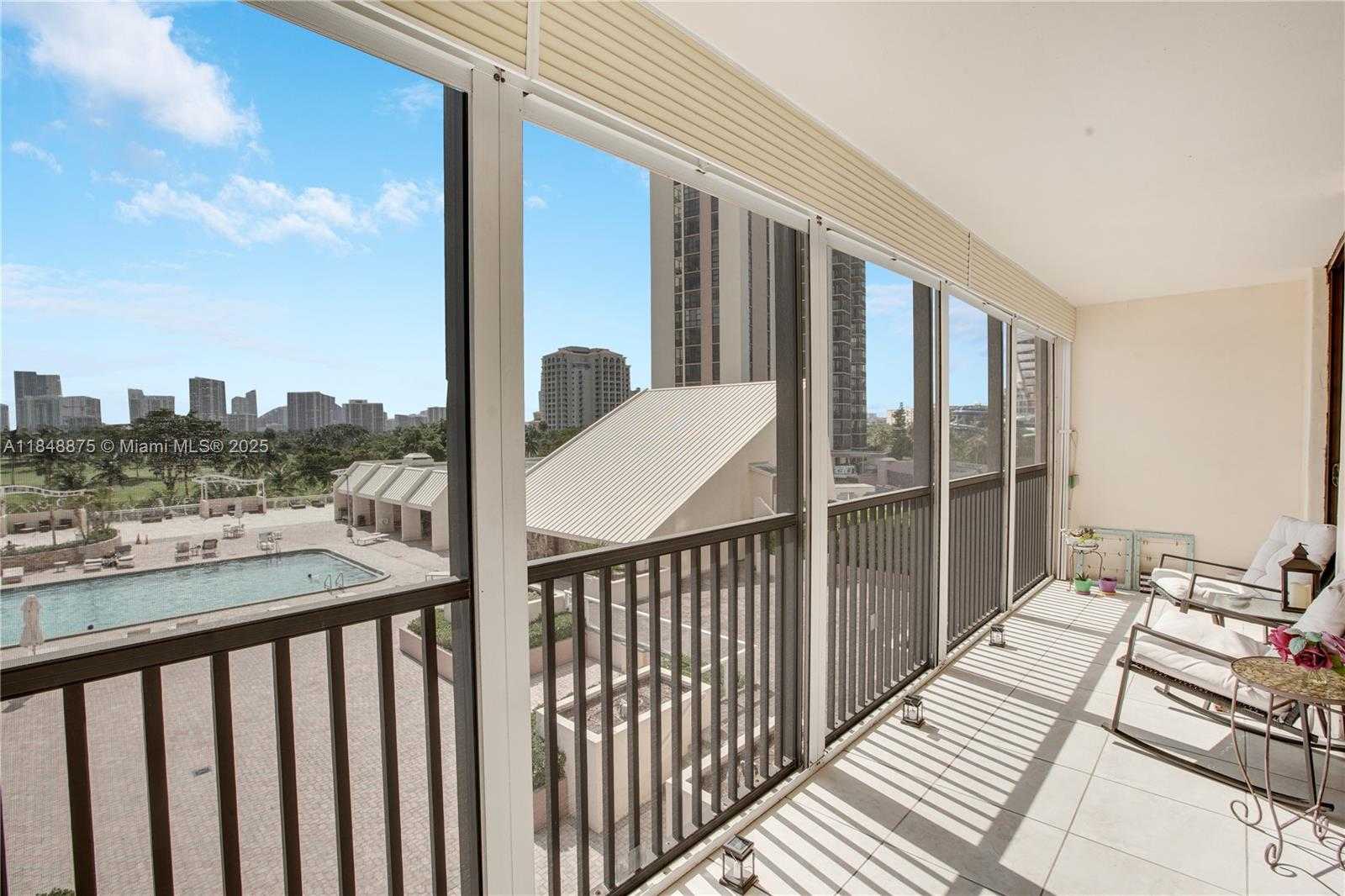 Small Image of 20301 WEST COUNTRY CLUB DRIVE #526, Aventura Number 2