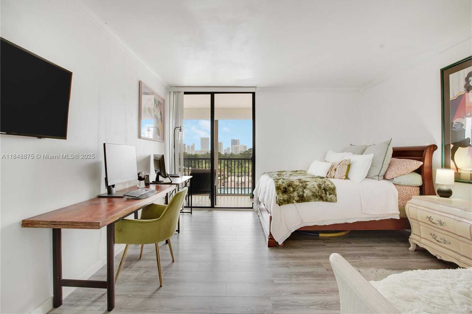 Small Image of 20301 WEST COUNTRY CLUB DRIVE #526, Aventura Number 9