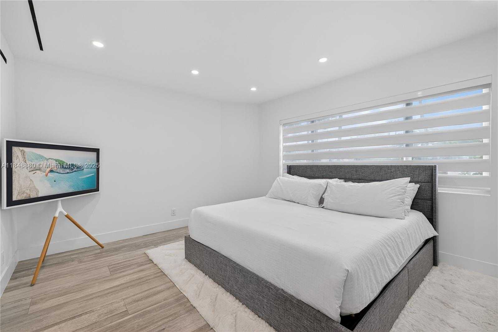 Small Image of 2895 NORTH EAST 32ND ST #107, Fort Lauderdale Number 21