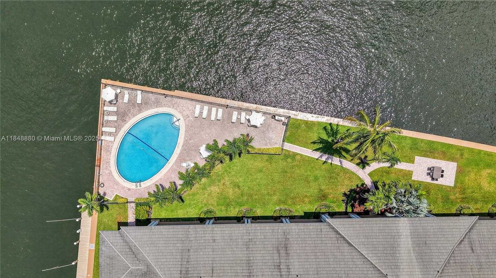 Small Image of 2895 NORTH EAST 32ND ST #107, Fort Lauderdale Number 37
