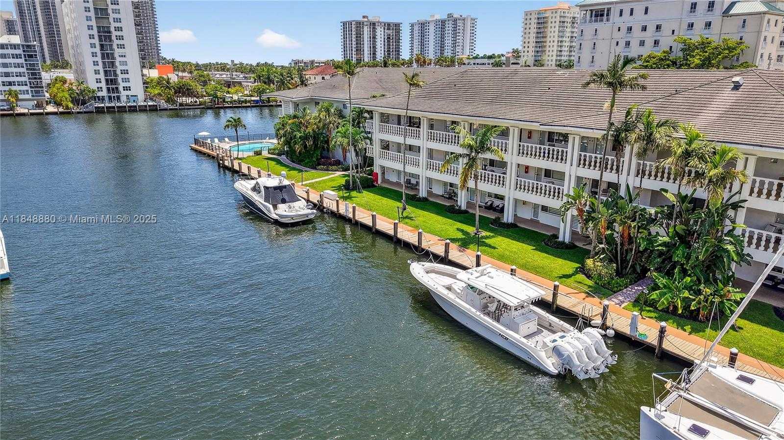 Small Image of 2895 NORTH EAST 32ND ST #107, Fort Lauderdale Number 4