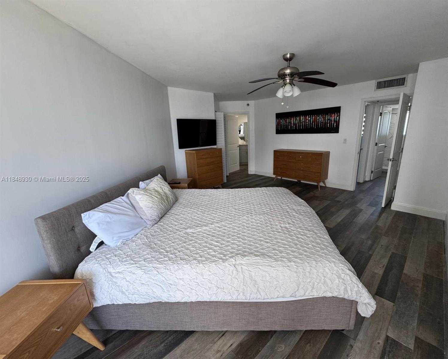 Small Image of 1700 NORTH WEST N RIVER DR #704, Miami Number 11