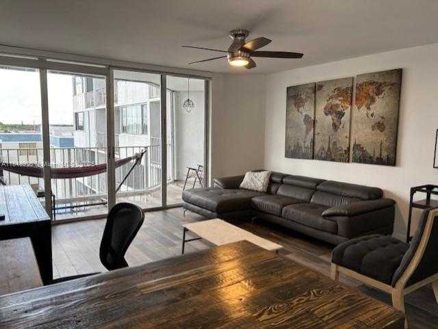 Small Image of 1700 NORTH WEST N RIVER DR #704, Miami Number 6