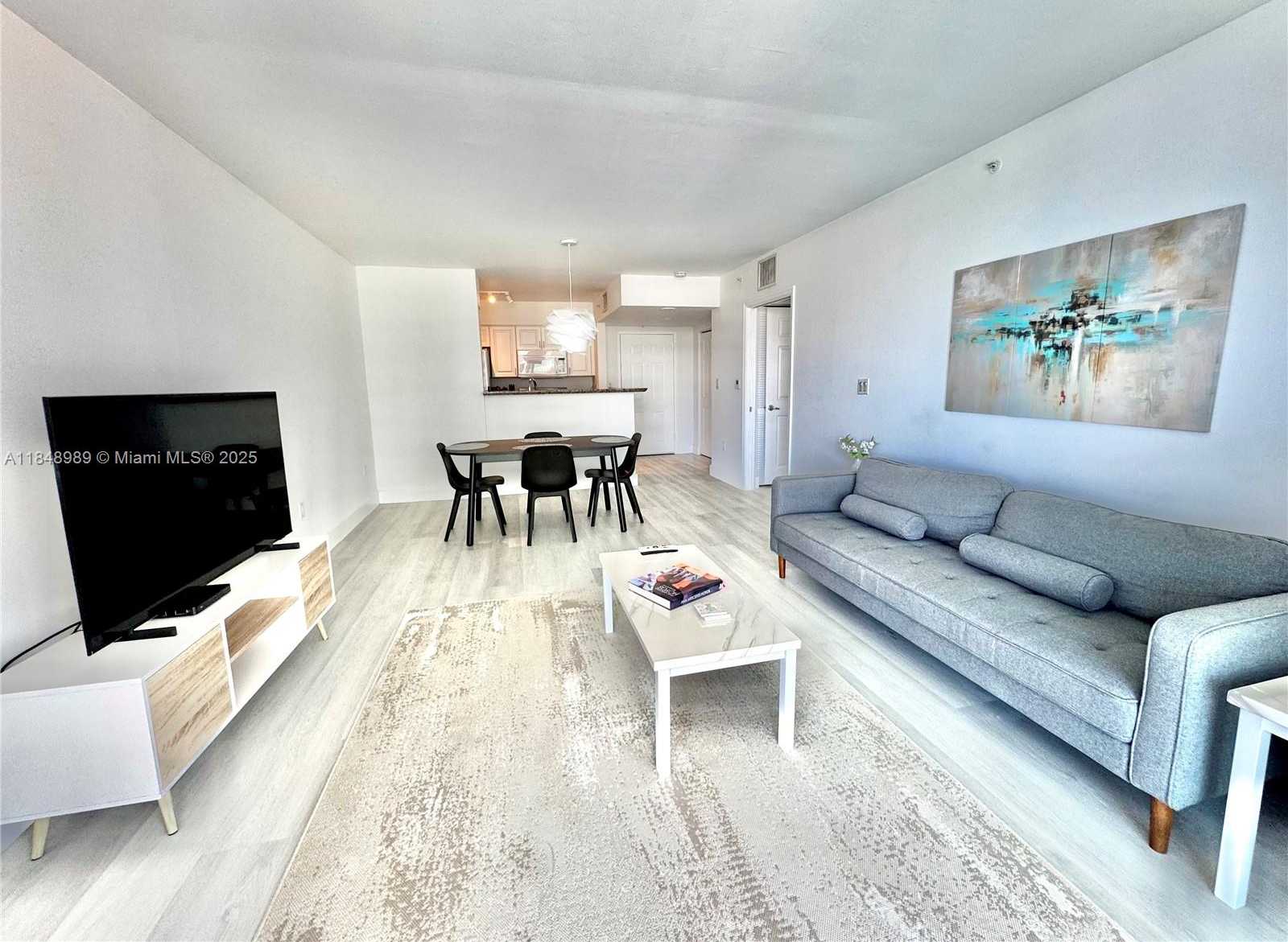 Small Image of 1155 BRICKELL BAY DR #906, Miami Number 9