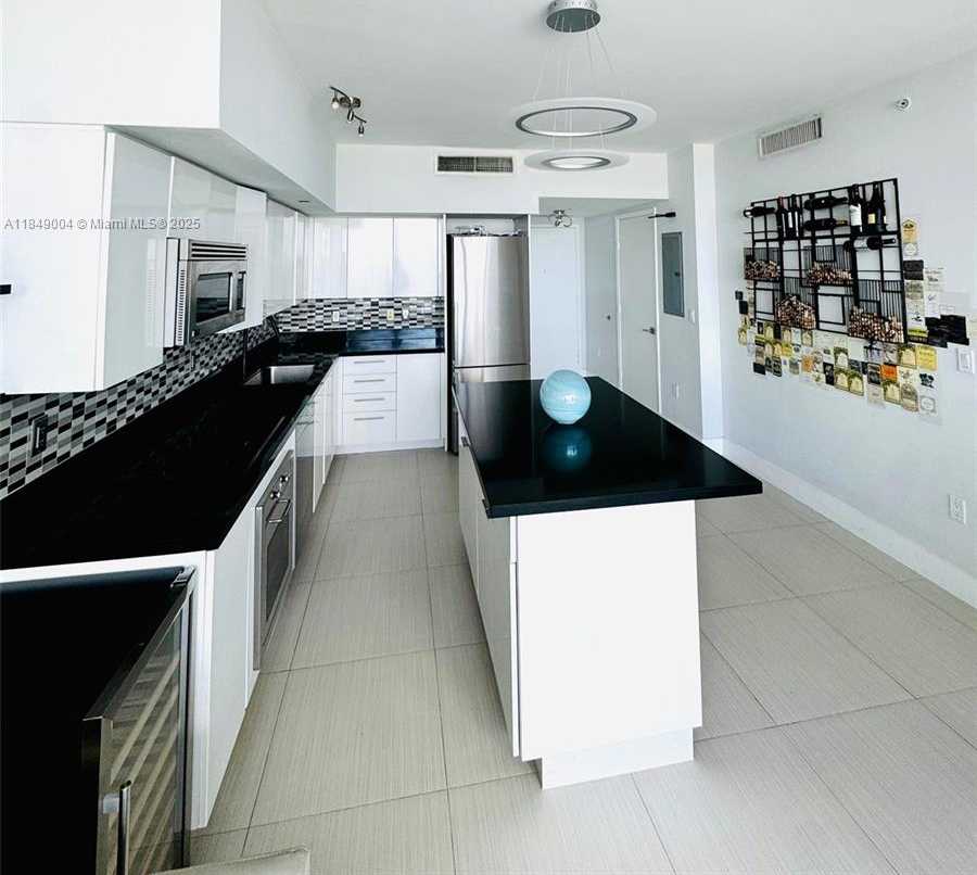Small Image of 92 SOUTH WEST 3RD ST #3608, Miami Number 5