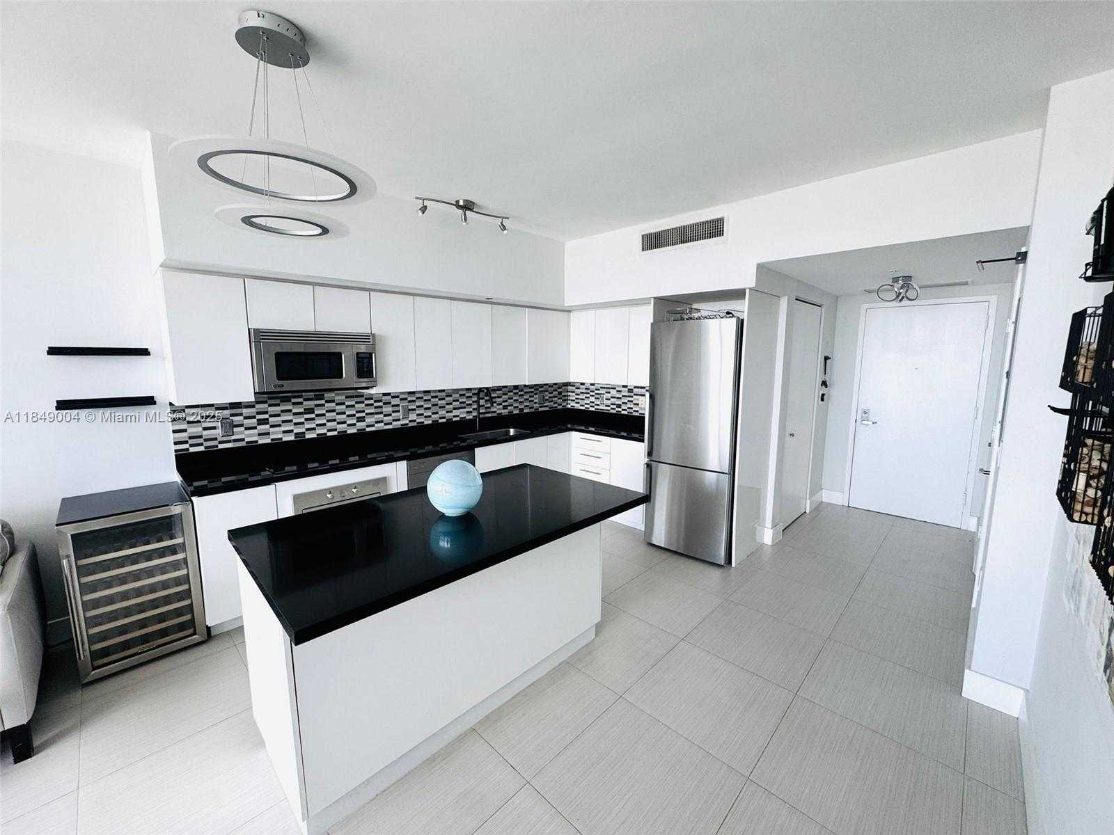 Small Image of 92 SOUTH WEST 3RD ST #3608, Miami Number 7
