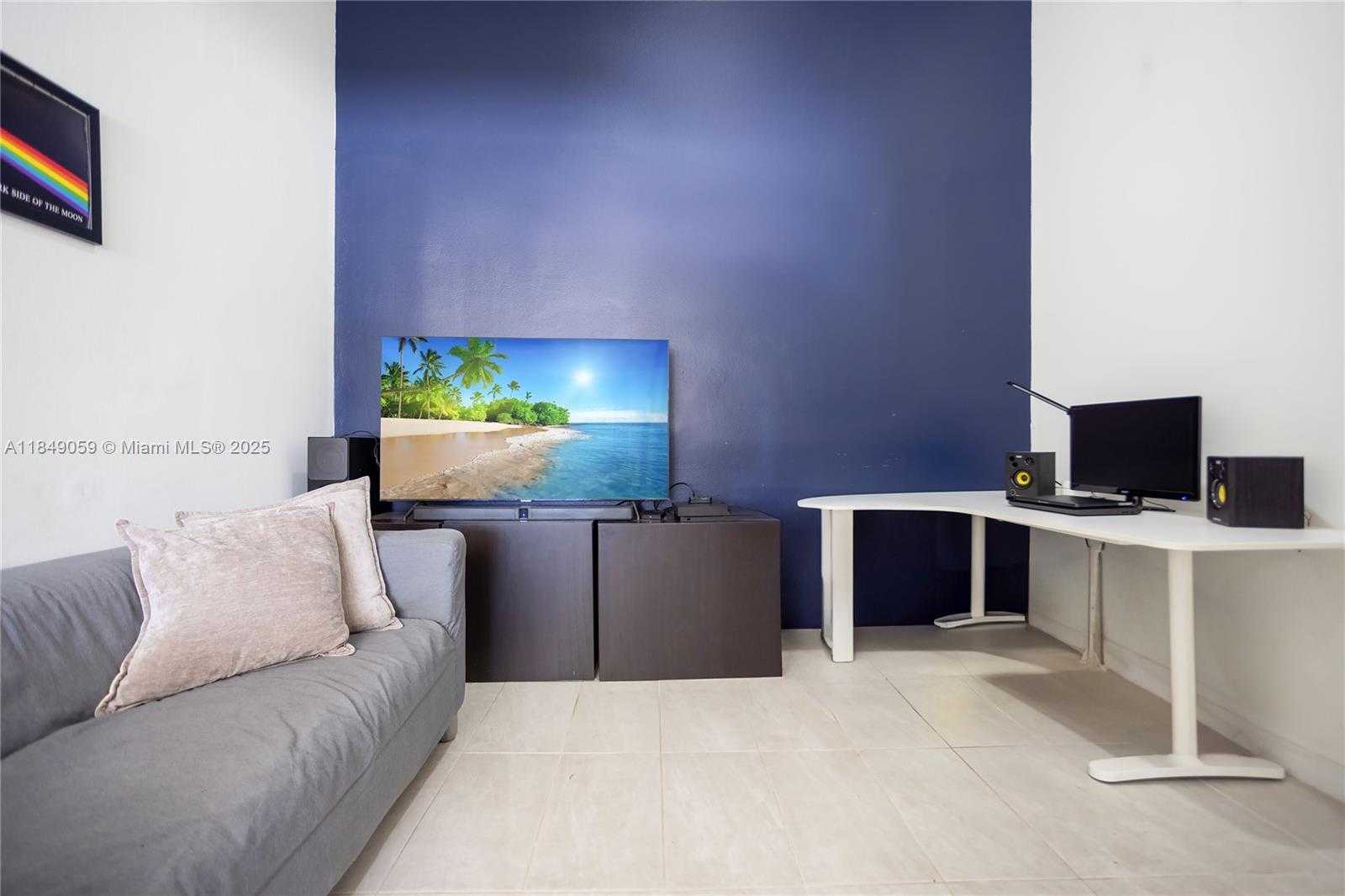 Small Image of 330 POINCIANA DR #1002, Sunny Isles Beach Number 35