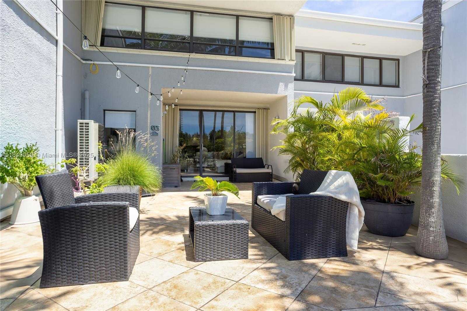 Small Image of 330 POINCIANA DR #1002, Sunny Isles Beach Number 47