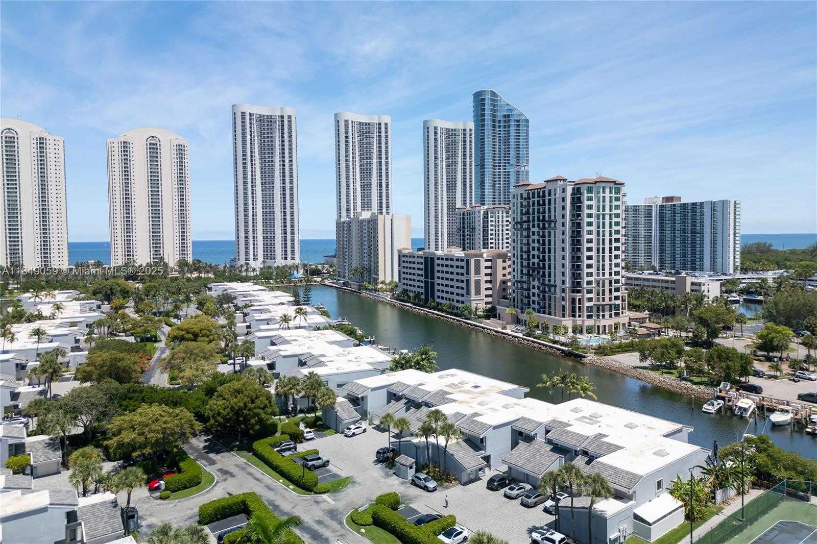 Small Image of 330 POINCIANA DR #1002, Sunny Isles Beach Number 49