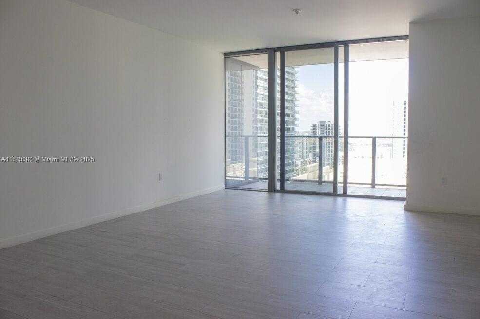 Small Image of 1000 BRICKELL PLZ #1906, Miami Number 5