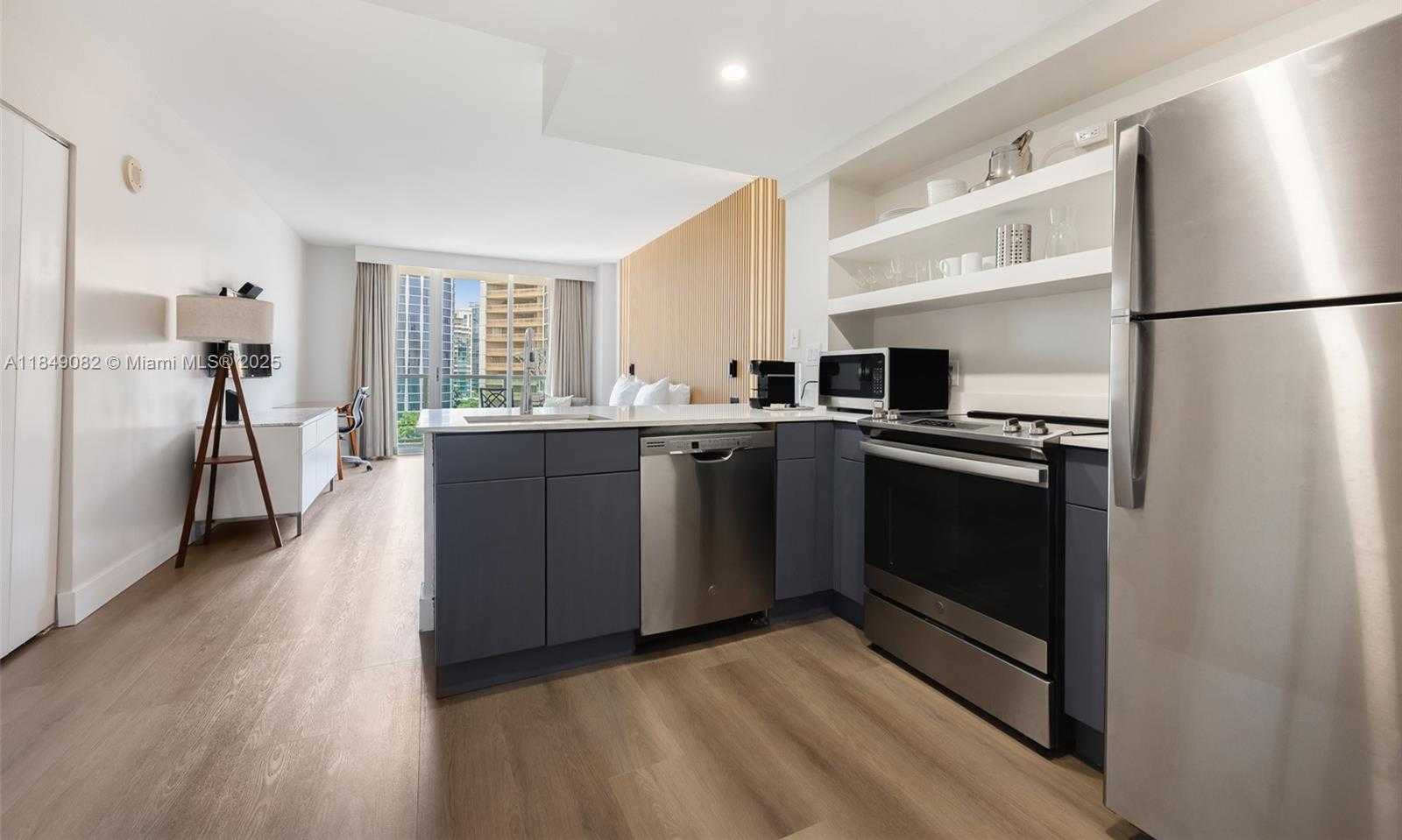 Small Image of 2889 MCFARLANE RD #905, Coconut Grove Number 5