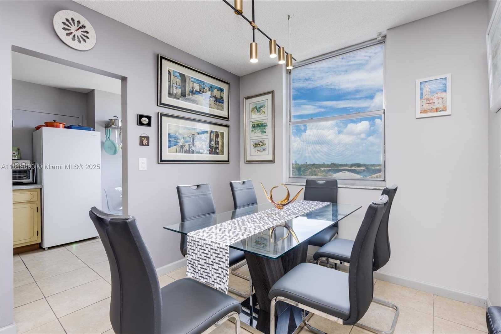 Small Image of 4330 HILLCREST DR #519, Hollywood Number 10