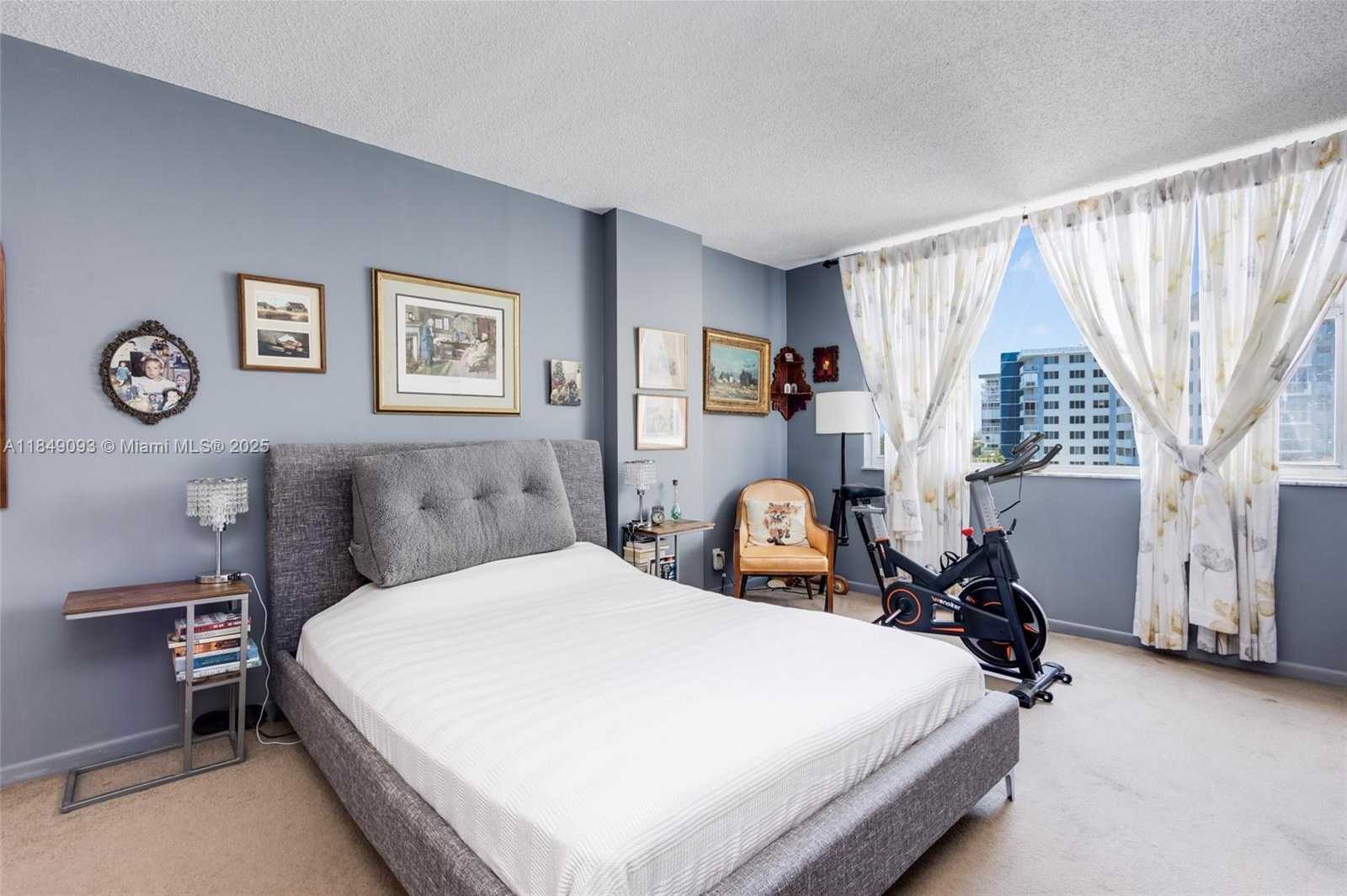Small Image of 4330 HILLCREST DR #519, Hollywood Number 21