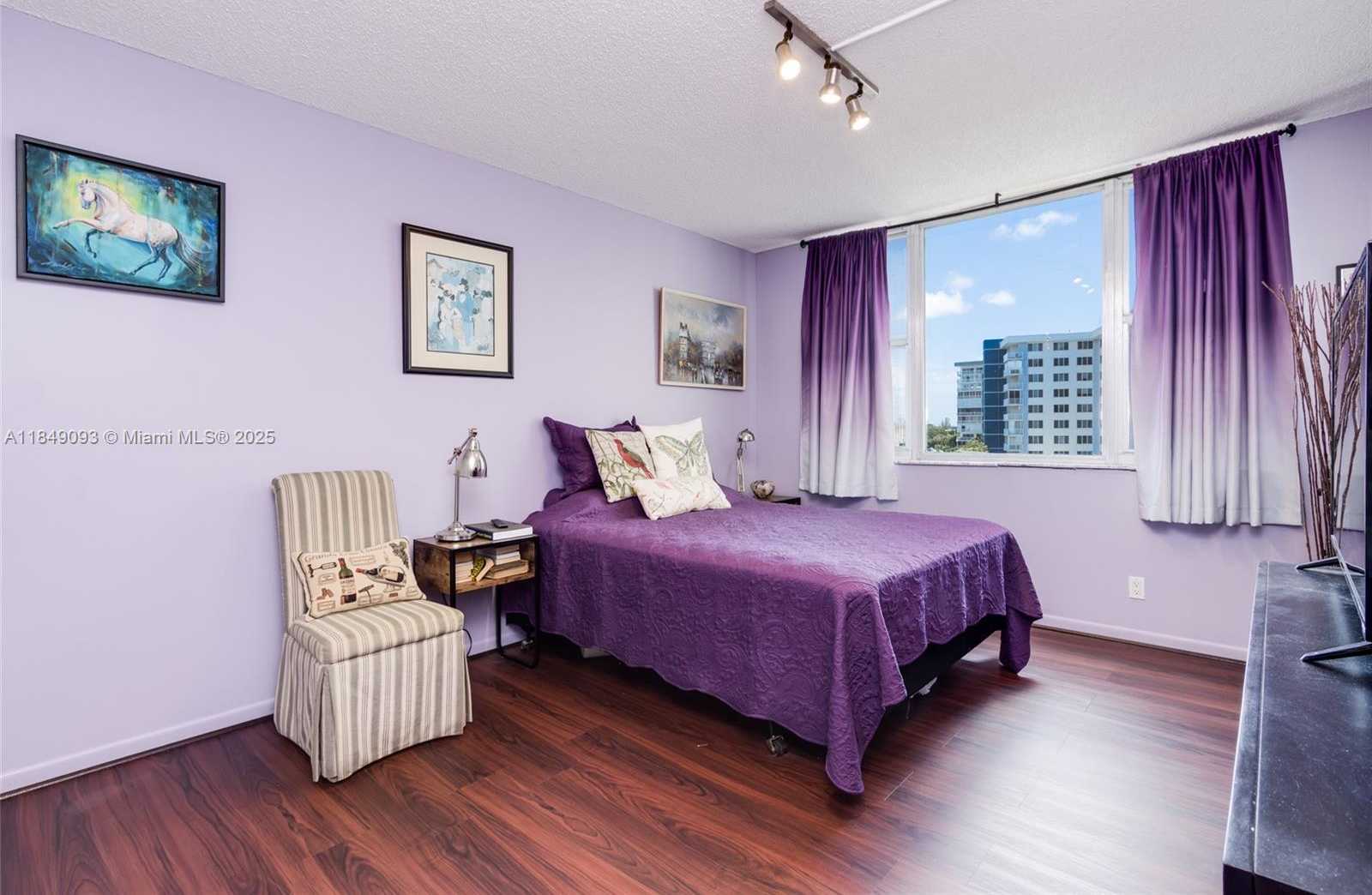 Small Image of 4330 HILLCREST DR #519, Hollywood Number 27