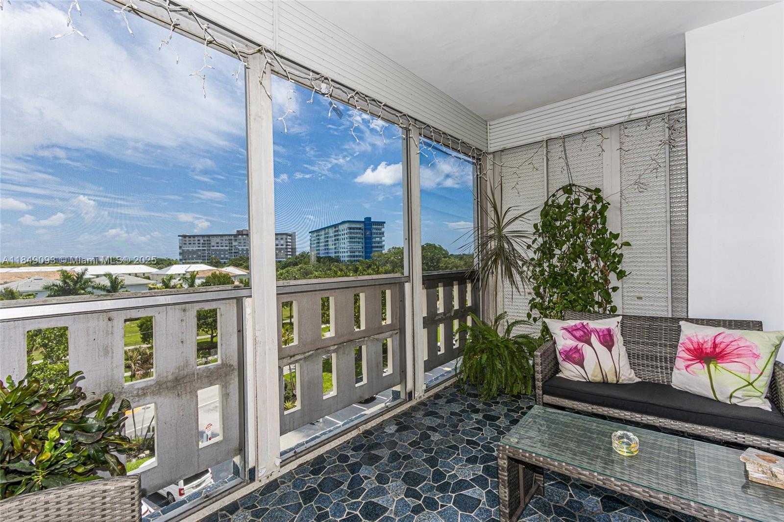 Small Image of 4330 HILLCREST DR #519, Hollywood Number 8