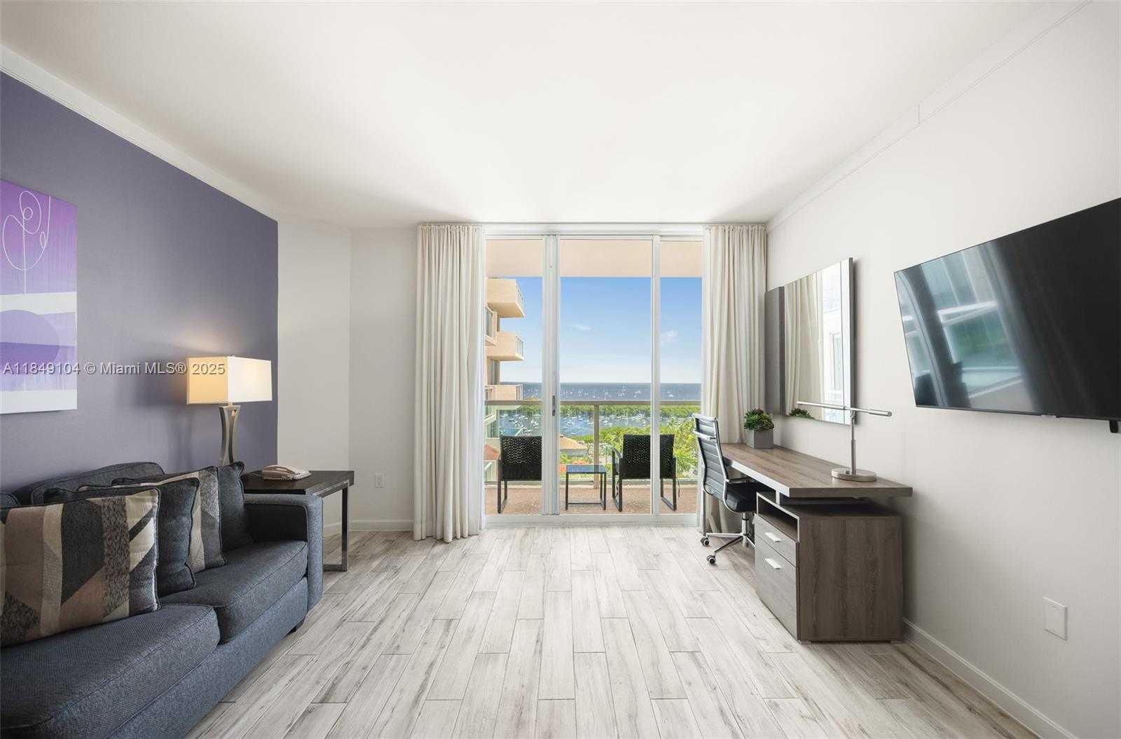 Small Image of 2889 MCFARLANE RD #1014, Coconut Grove Number 3