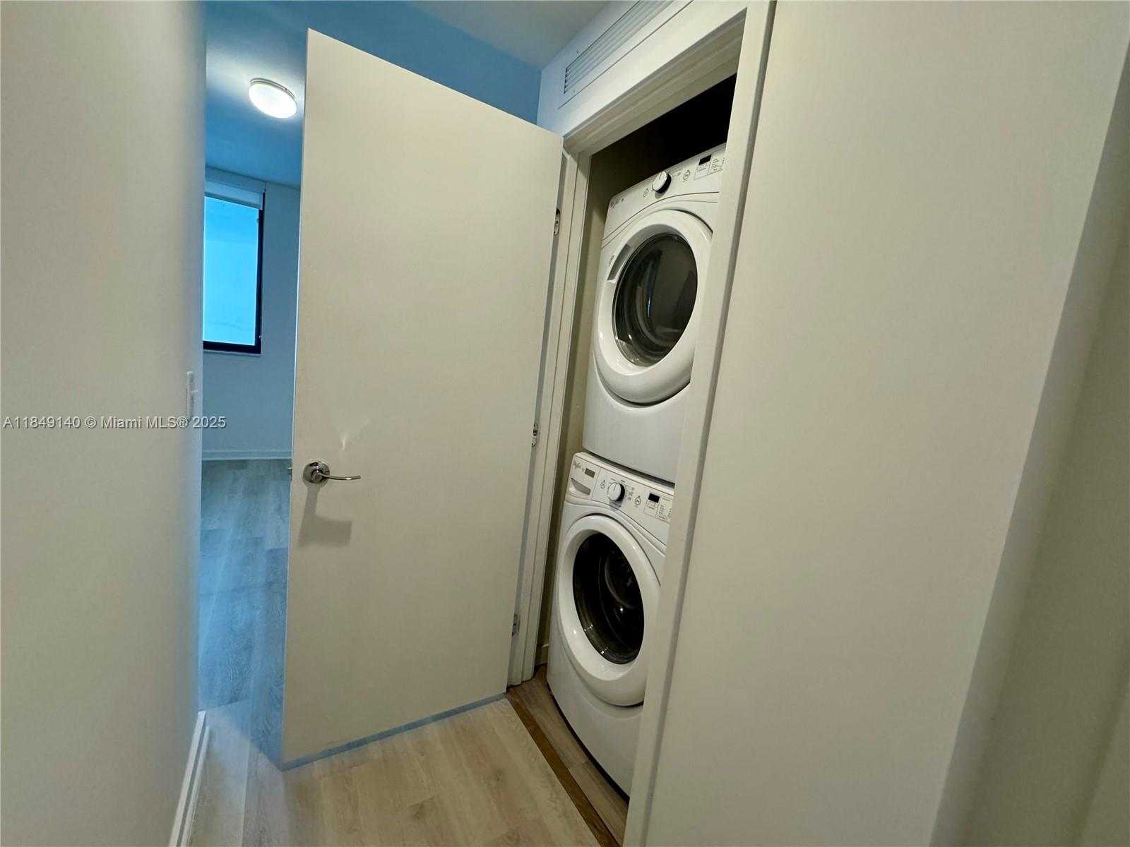Small Image of 999 SOUTH WEST 1ST AVE #2801, Miami Number 10