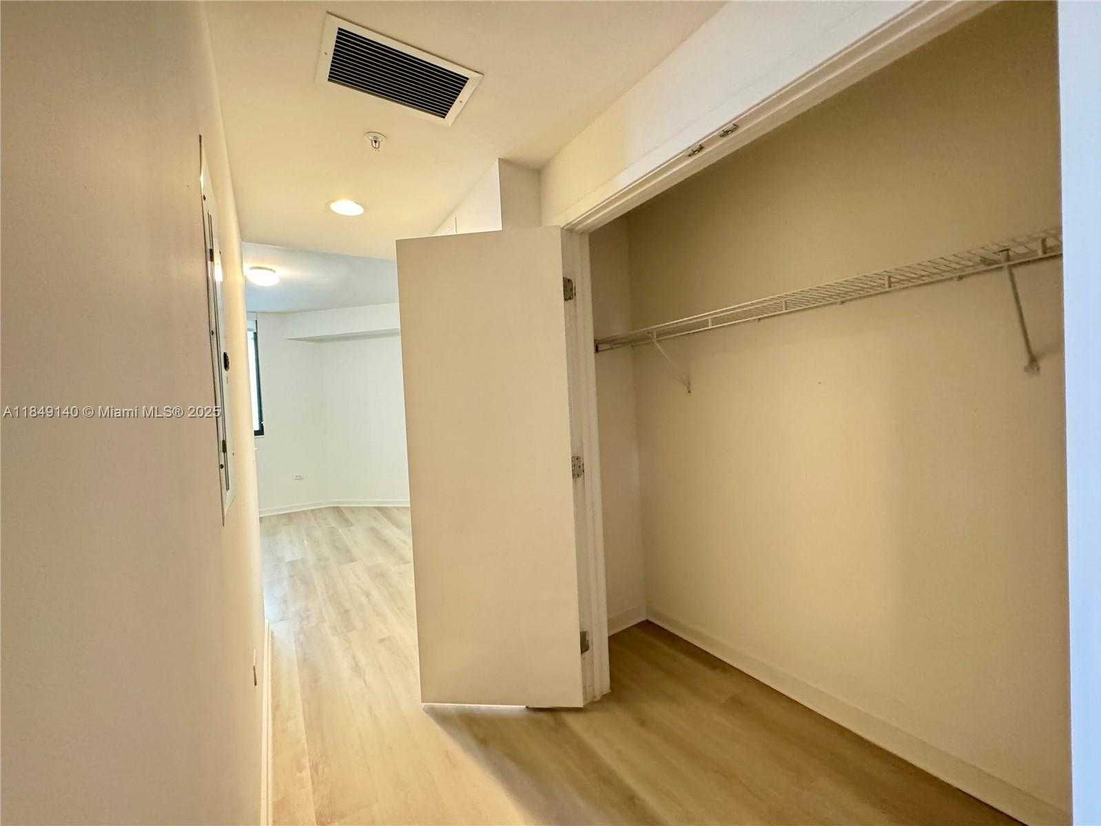 Small Image of 999 SOUTH WEST 1ST AVE #2801, Miami Number 11