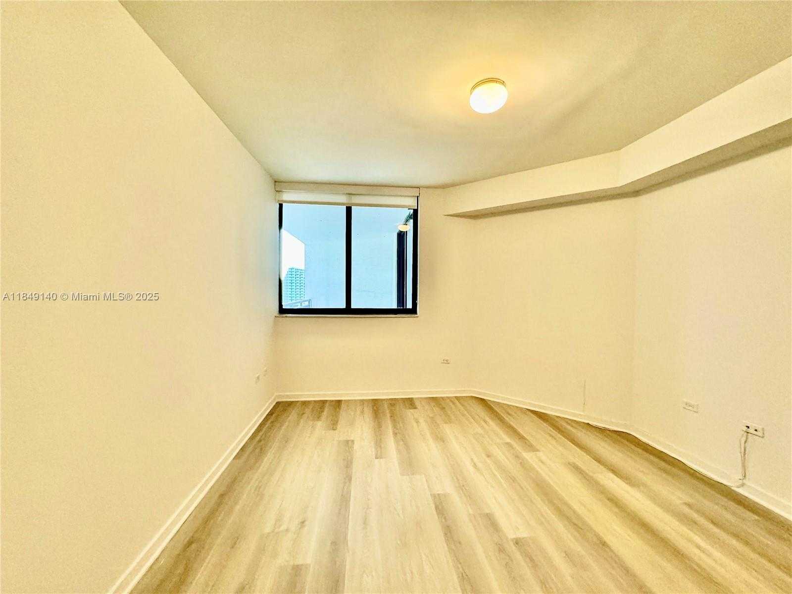 Small Image of 999 SOUTH WEST 1ST AVE #2801, Miami Number 13