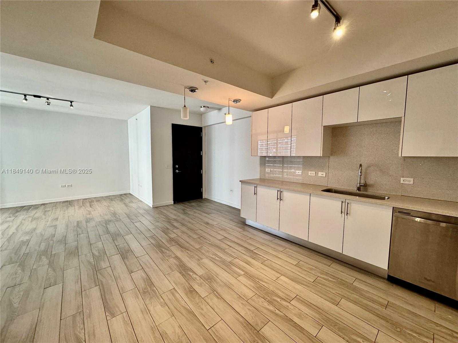 Small Image of 999 SOUTH WEST 1ST AVE #2801, Miami Number 6