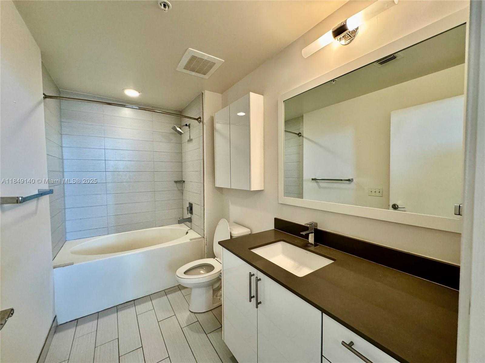 Small Image of 999 SOUTH WEST 1ST AVE #2801, Miami Number 9