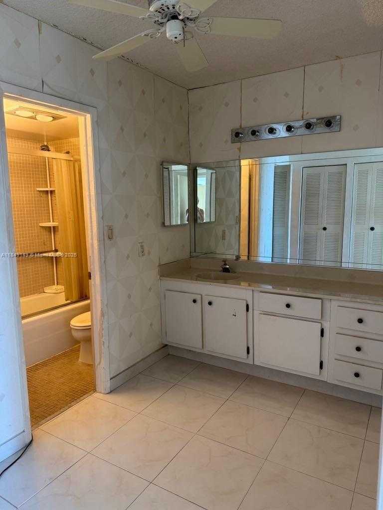 Small Image of 20505 EAST COUNTRY CLUB DR #835, Aventura Number 13