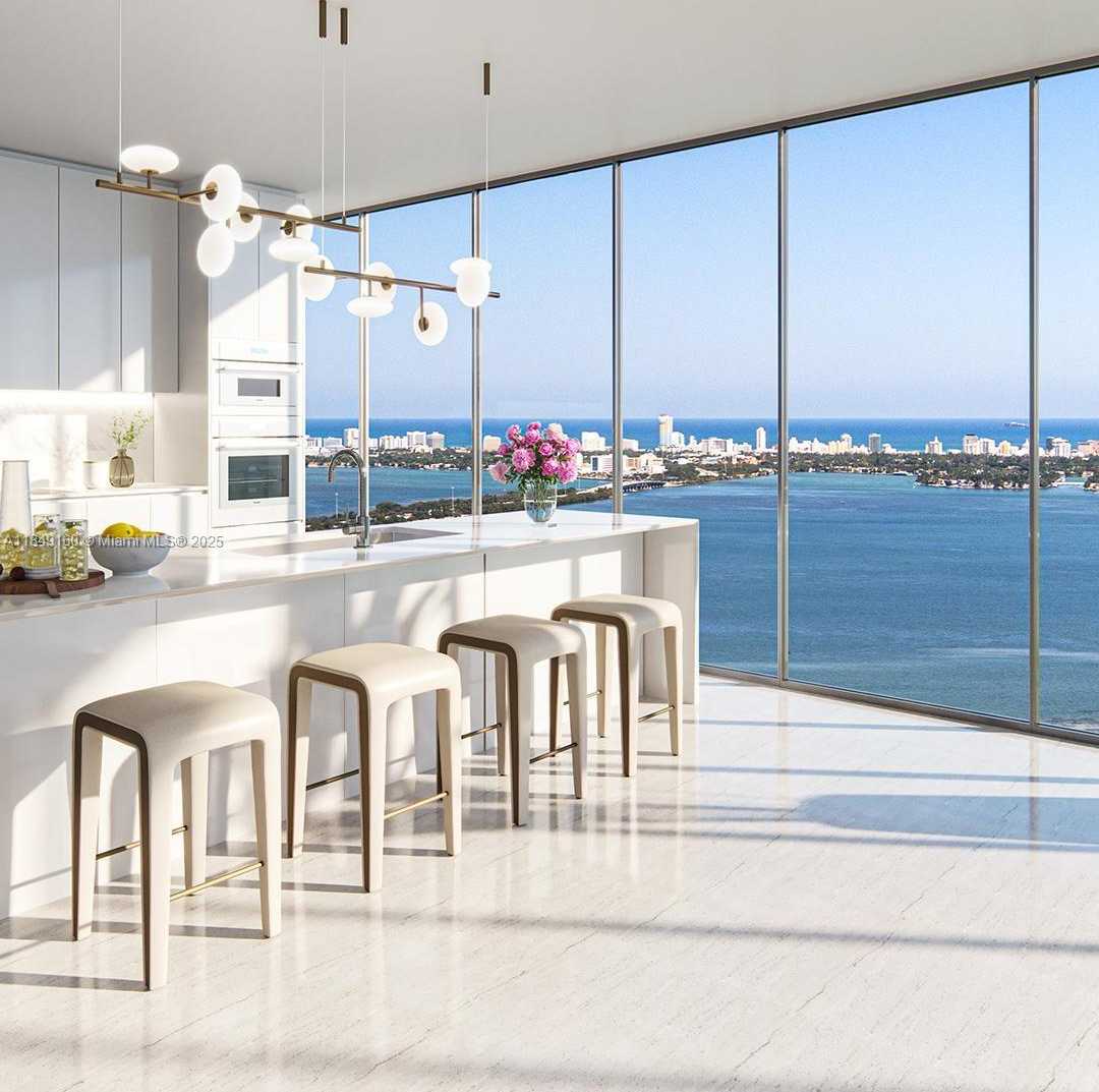 Small Image of Miami Number 11