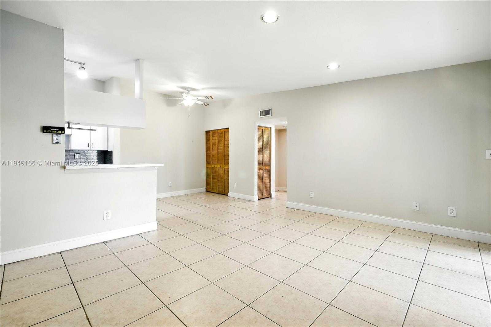 Small Image of 9721 HAMMOCKS BLVD #206, Miami Number 10