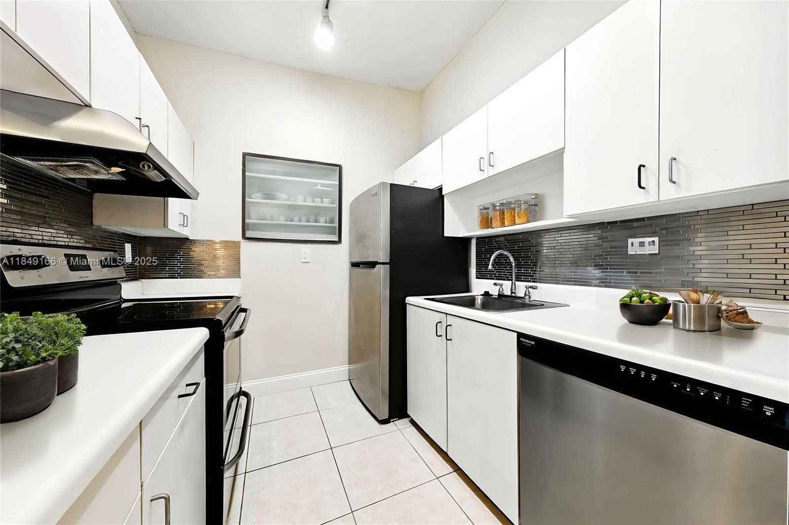 Small Image of 9721 HAMMOCKS BLVD #206, Miami Number 14