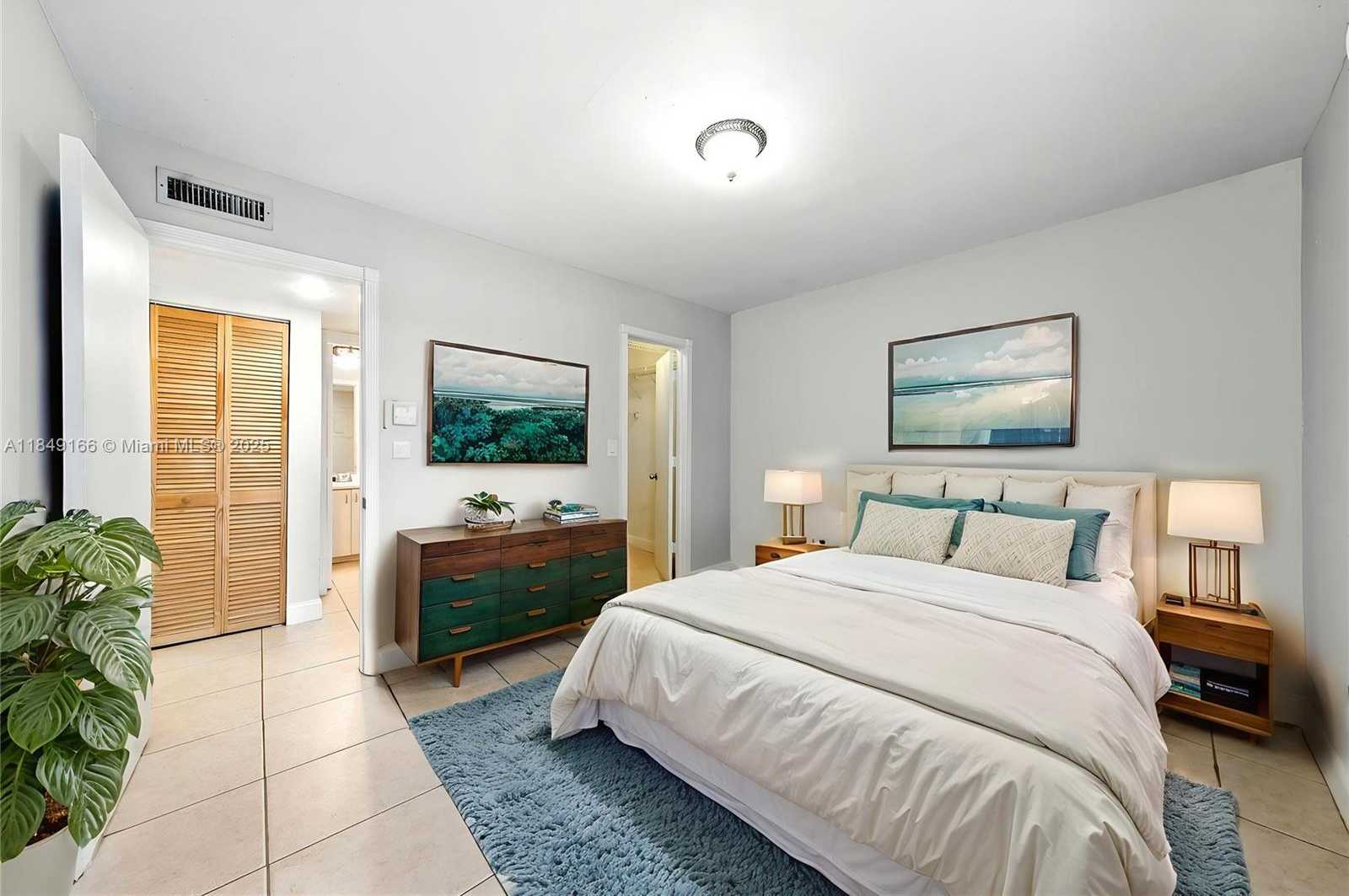 Small Image of 9721 HAMMOCKS BLVD #206, Miami Number 18