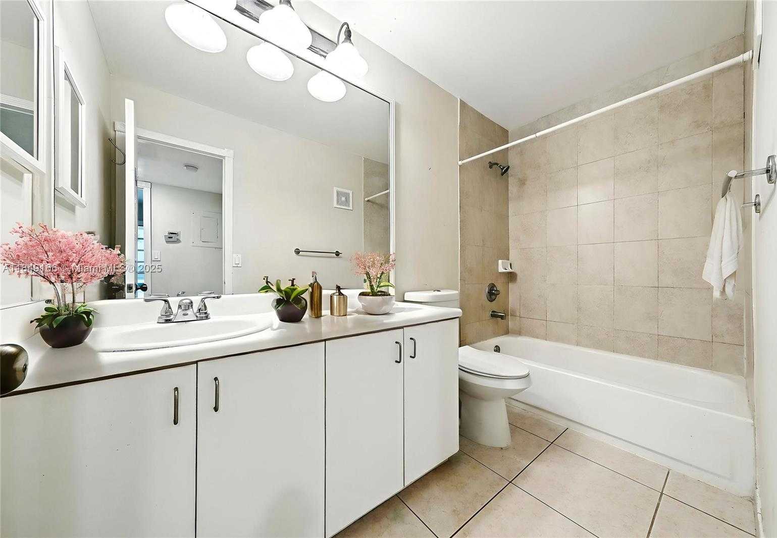 Small Image of 9721 HAMMOCKS BLVD #206, Miami Number 20