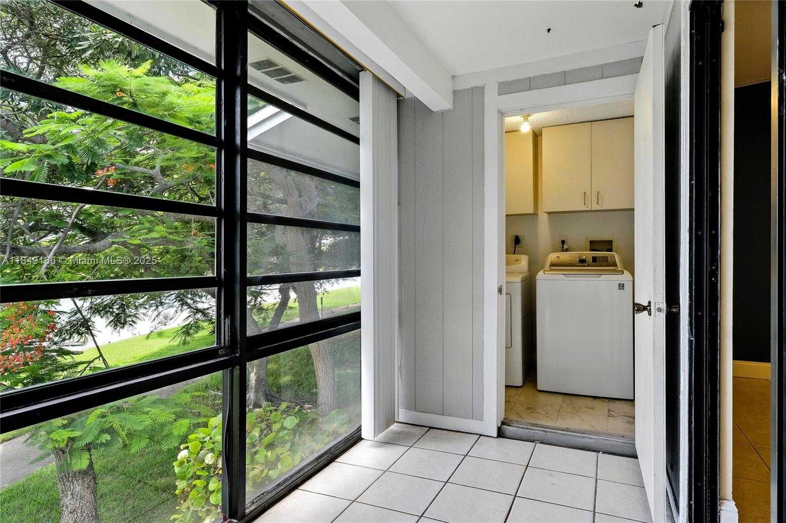 Small Image of 9721 HAMMOCKS BLVD #206, Miami Number 23