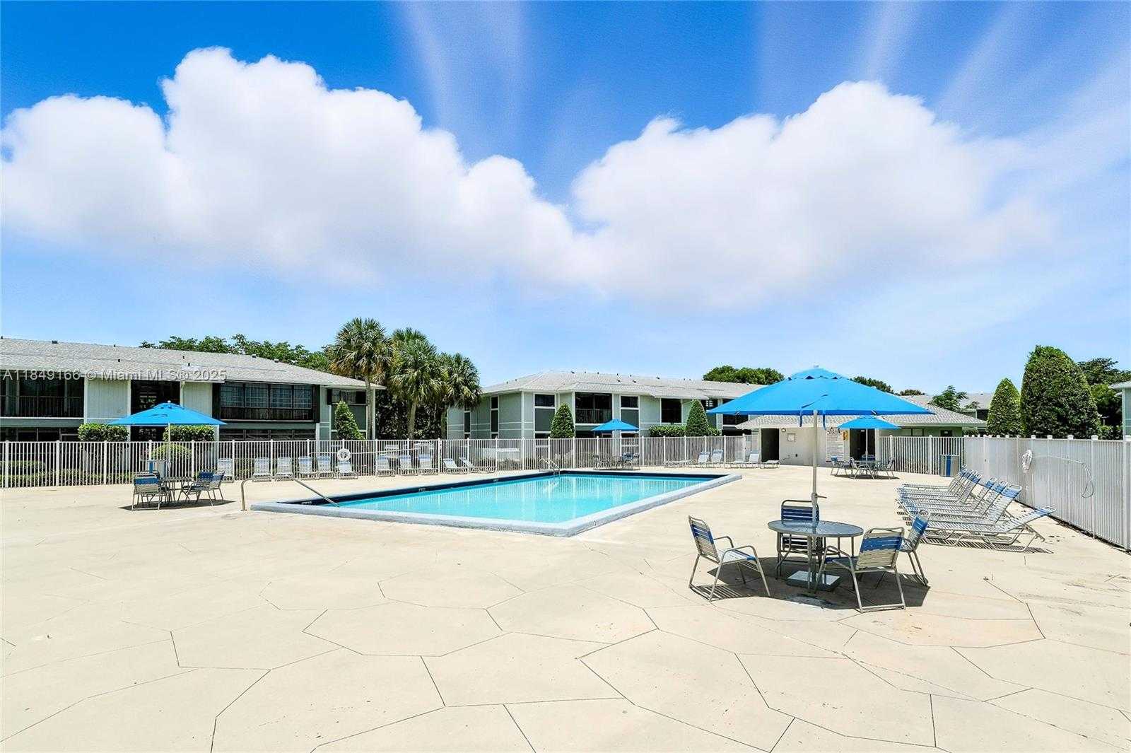 Small Image of 9721 HAMMOCKS BLVD #206, Miami Number 29