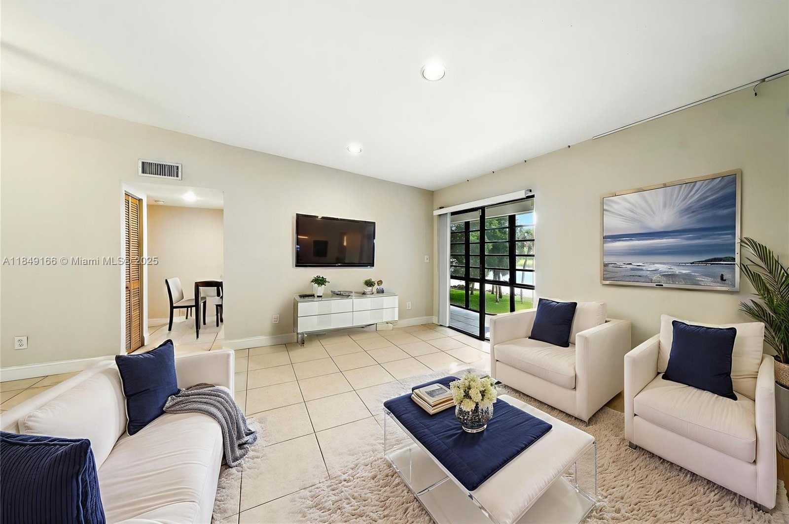 Small Image of 9721 HAMMOCKS BLVD #206, Miami Number 8