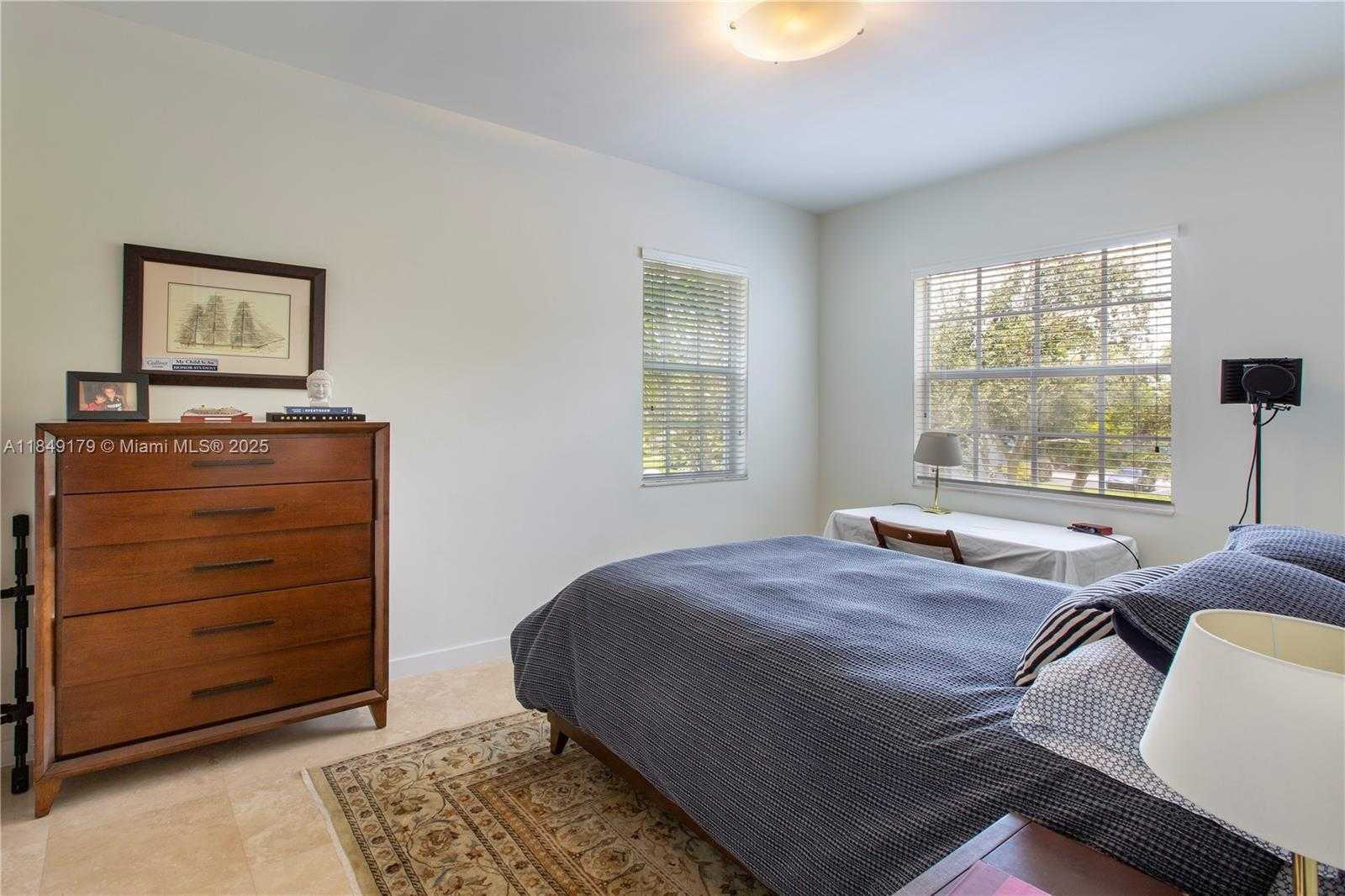 Small Image of 7713 SOUTH WEST 54TH CT #7713, Miami Number 16