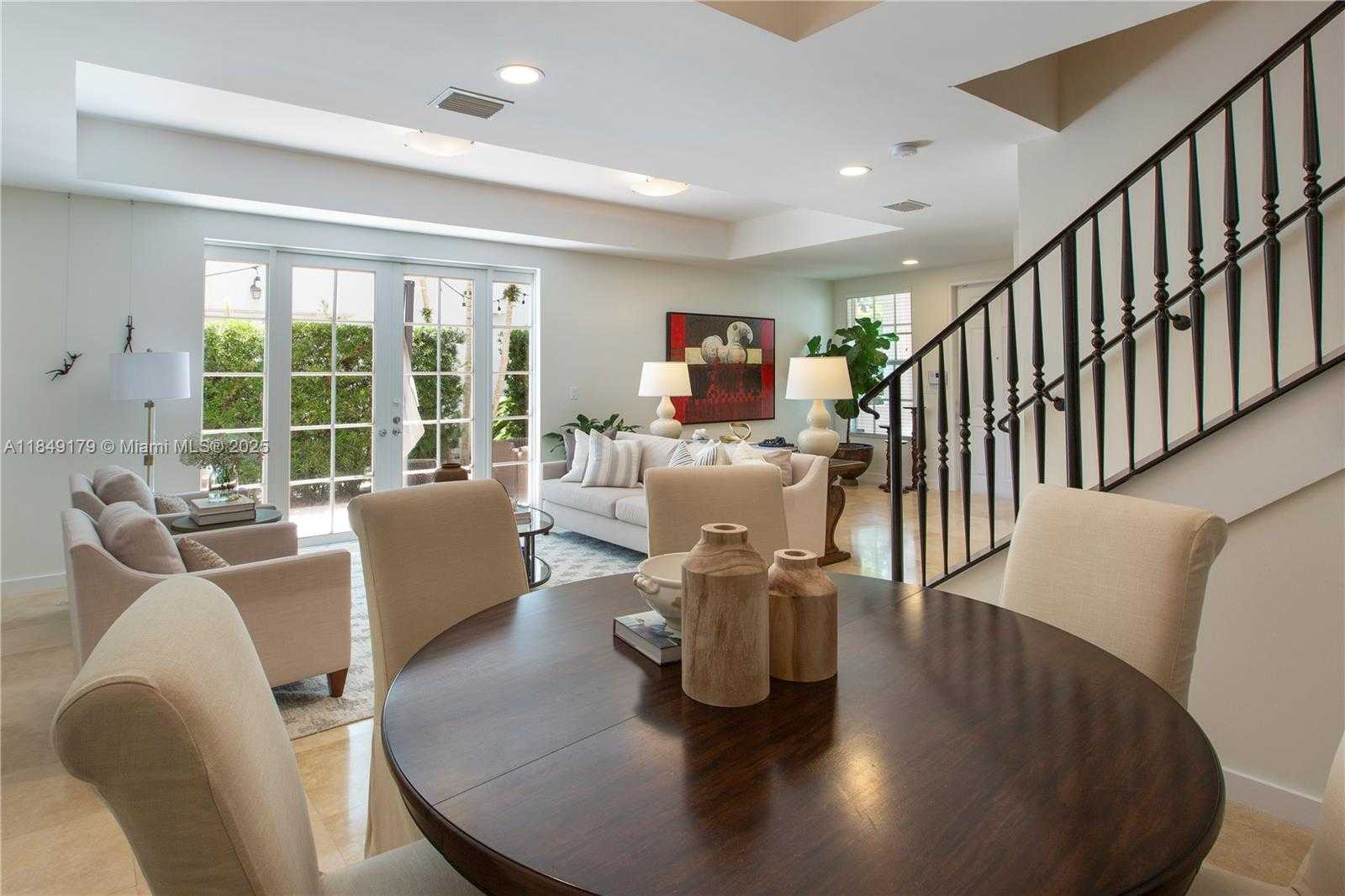Small Image of 7713 SOUTH WEST 54TH CT #7713, Miami Number 6