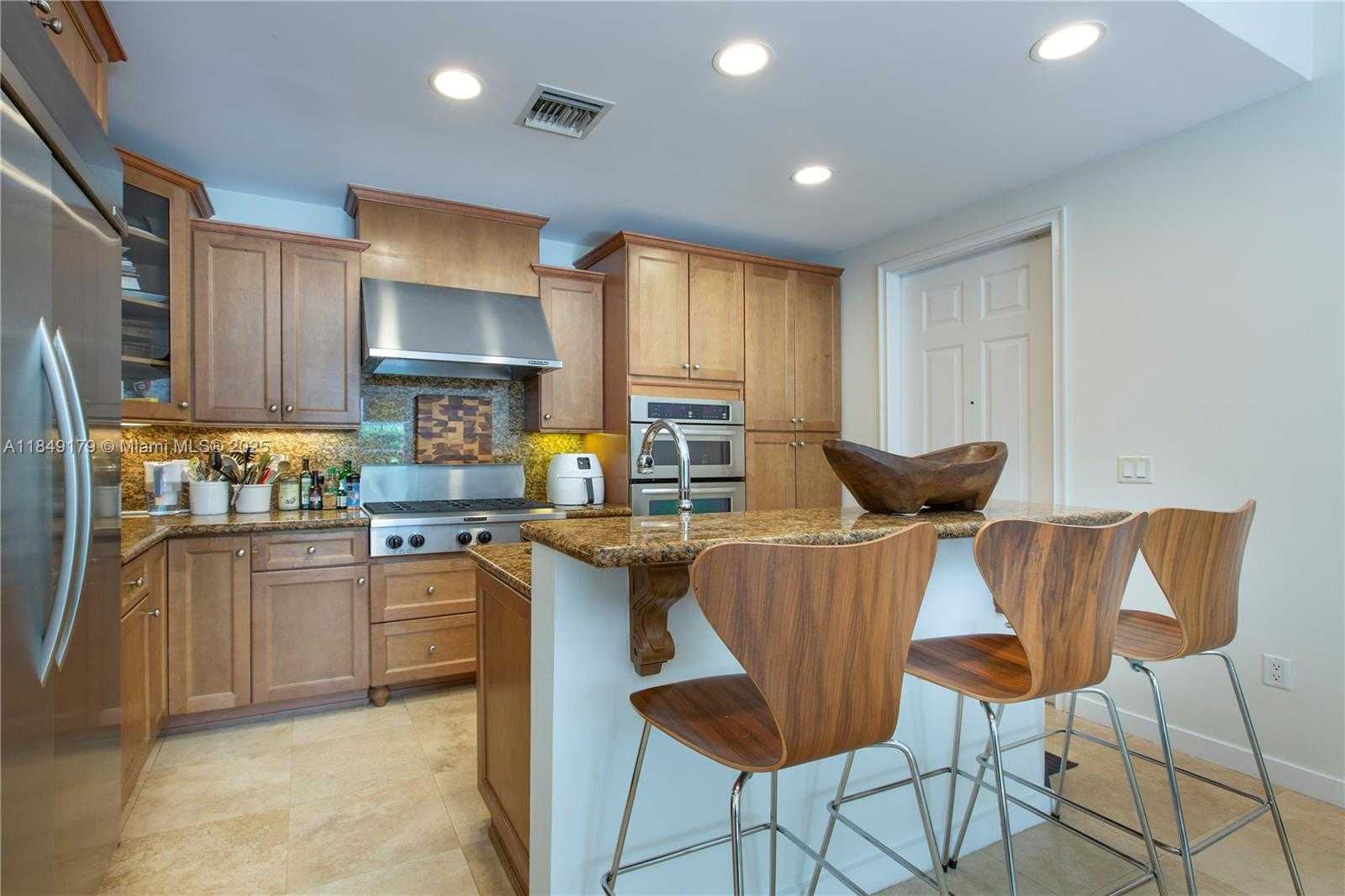 Small Image of 7713 SOUTH WEST 54TH CT #7713, Miami Number 7