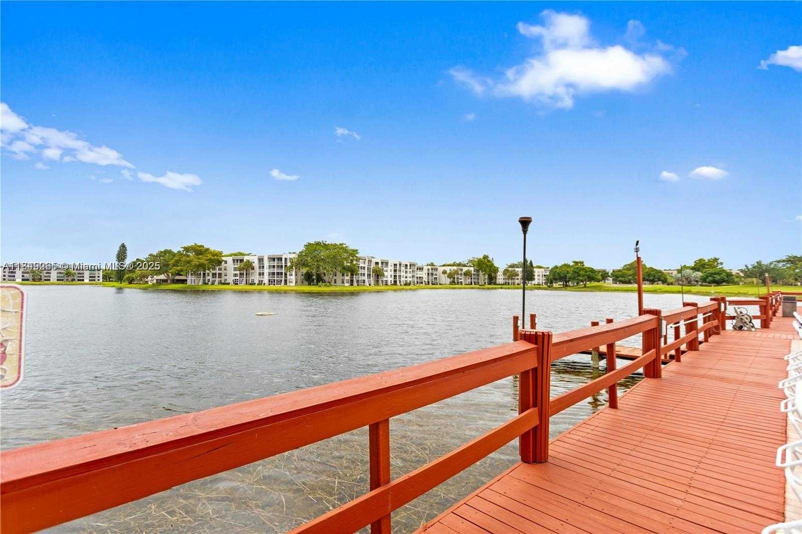 Small Image of 1920 SABAL PALM DR #201, Davie Number 15