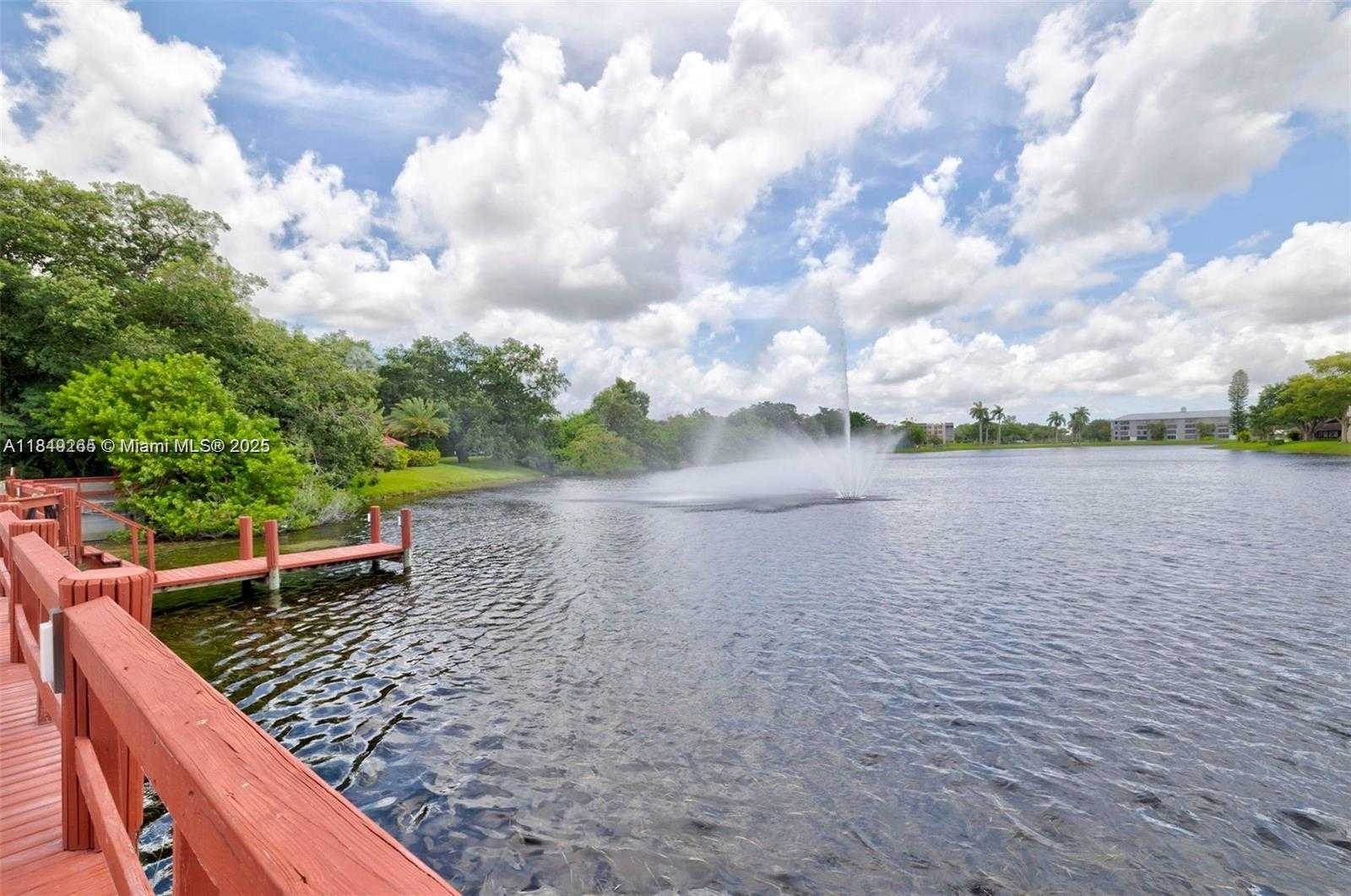Small Image of 1920 SABAL PALM DR #201, Davie Number 17