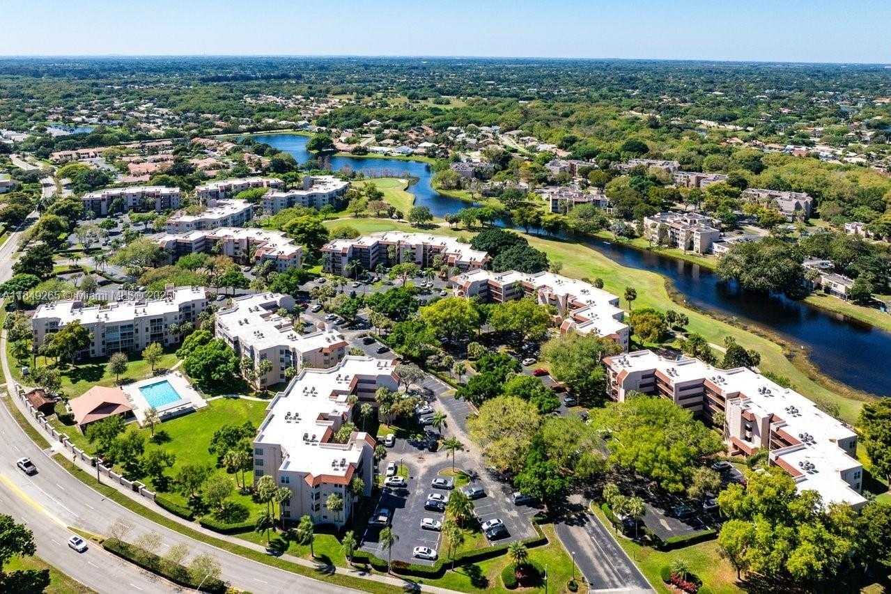 Small Image of 1920 SABAL PALM DR #201, Davie Number 20