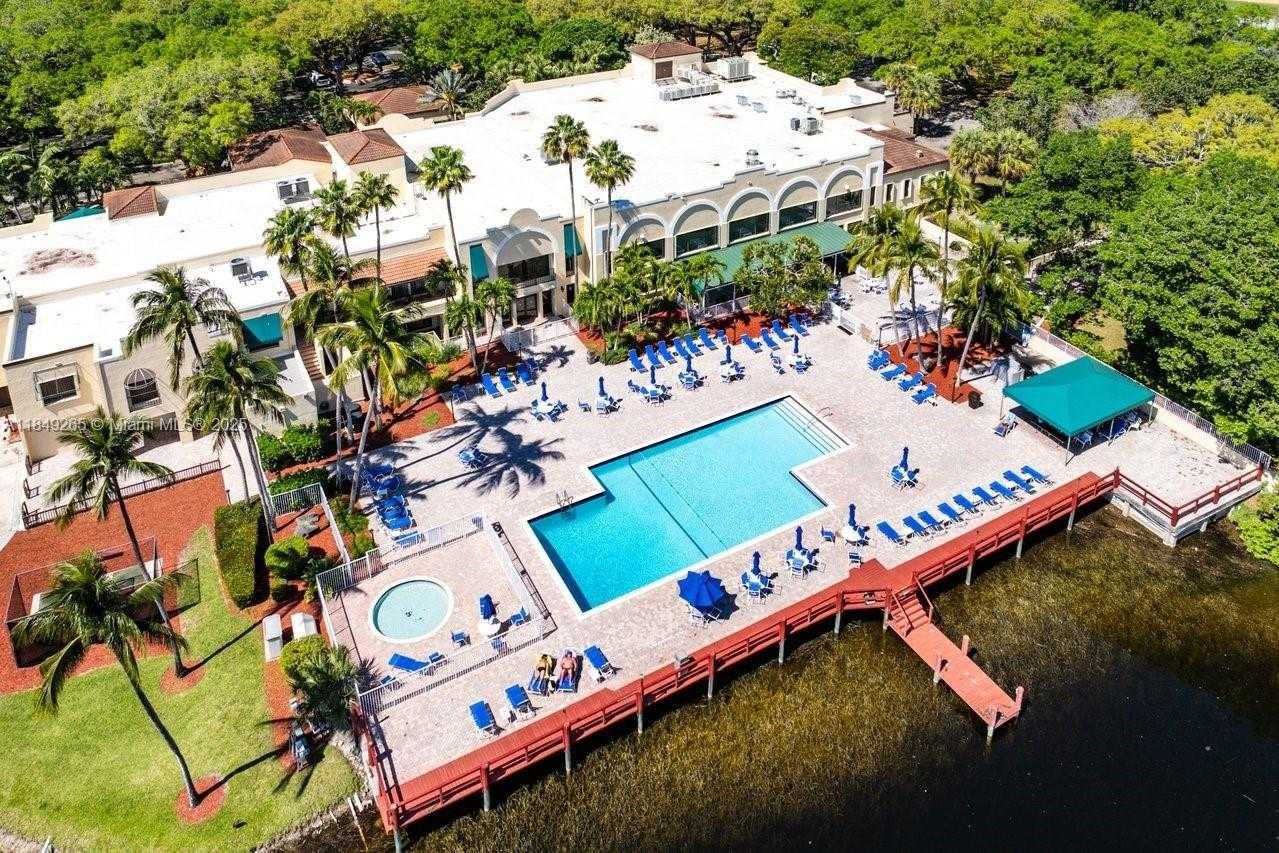 Small Image of 1920 SABAL PALM DR #201, Davie Number 21