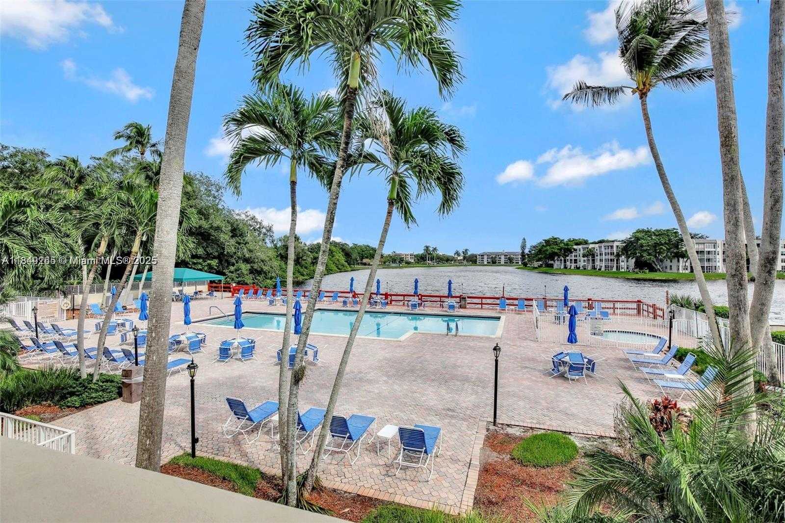 Small Image of 1920 SABAL PALM DR #201, Davie Number 24