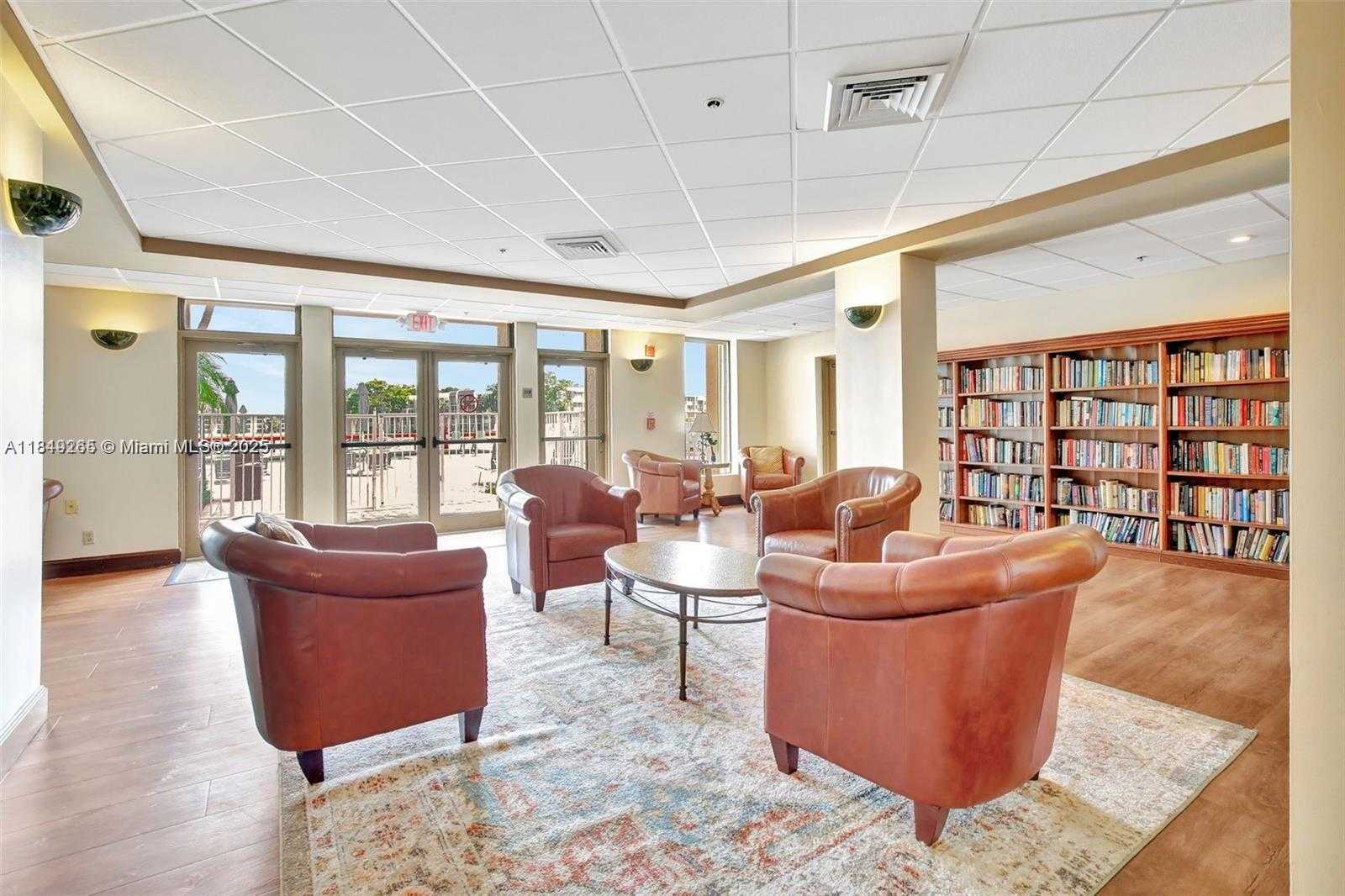 Small Image of 1920 SABAL PALM DR #201, Davie Number 25