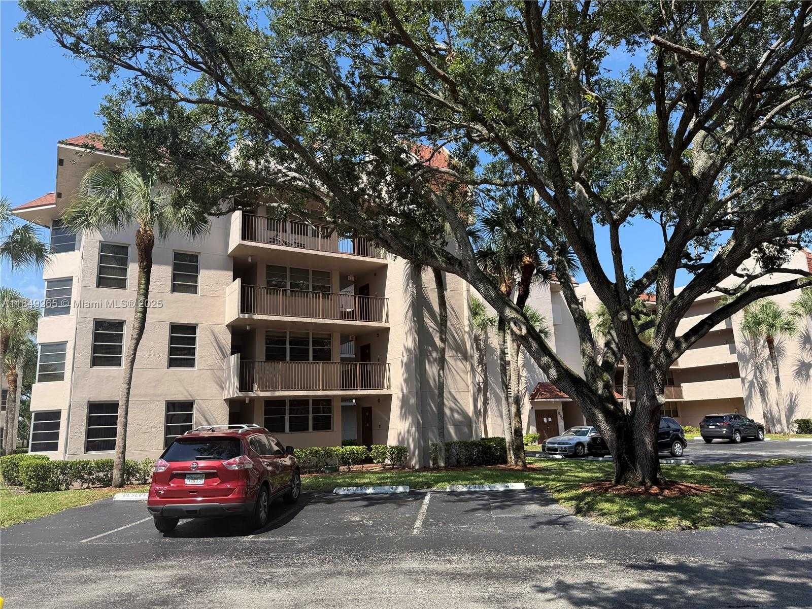 Small Image of 1920 SABAL PALM DR #201, Davie Number 27